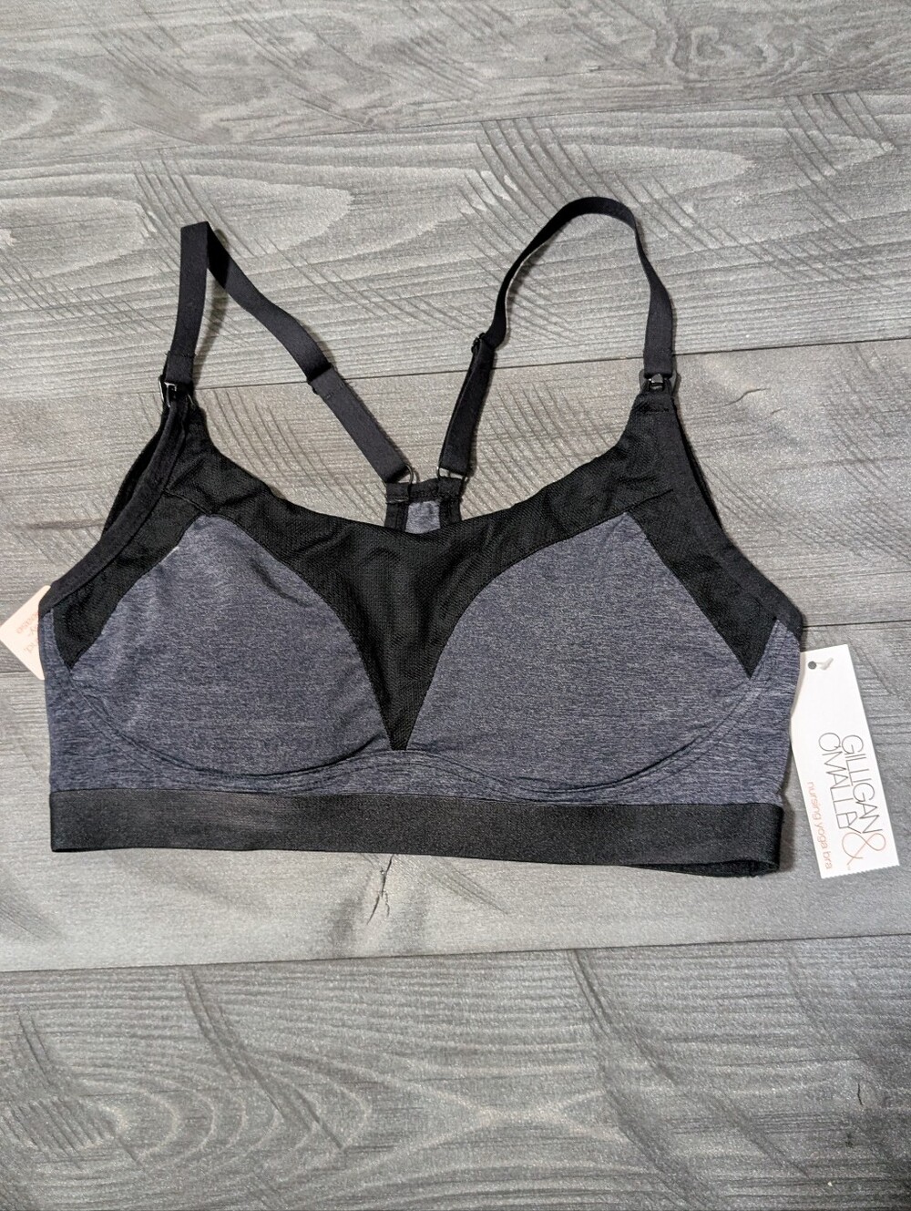 NWT Gilligan & O'Malley Heather Gray and Black Nursing Yoga Bra Size Small